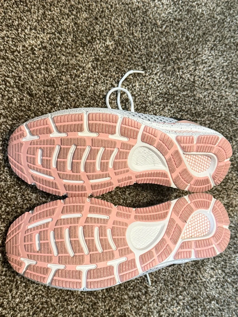 Under Armour Women's HOVR Intake 6 Running Shoe size 10
